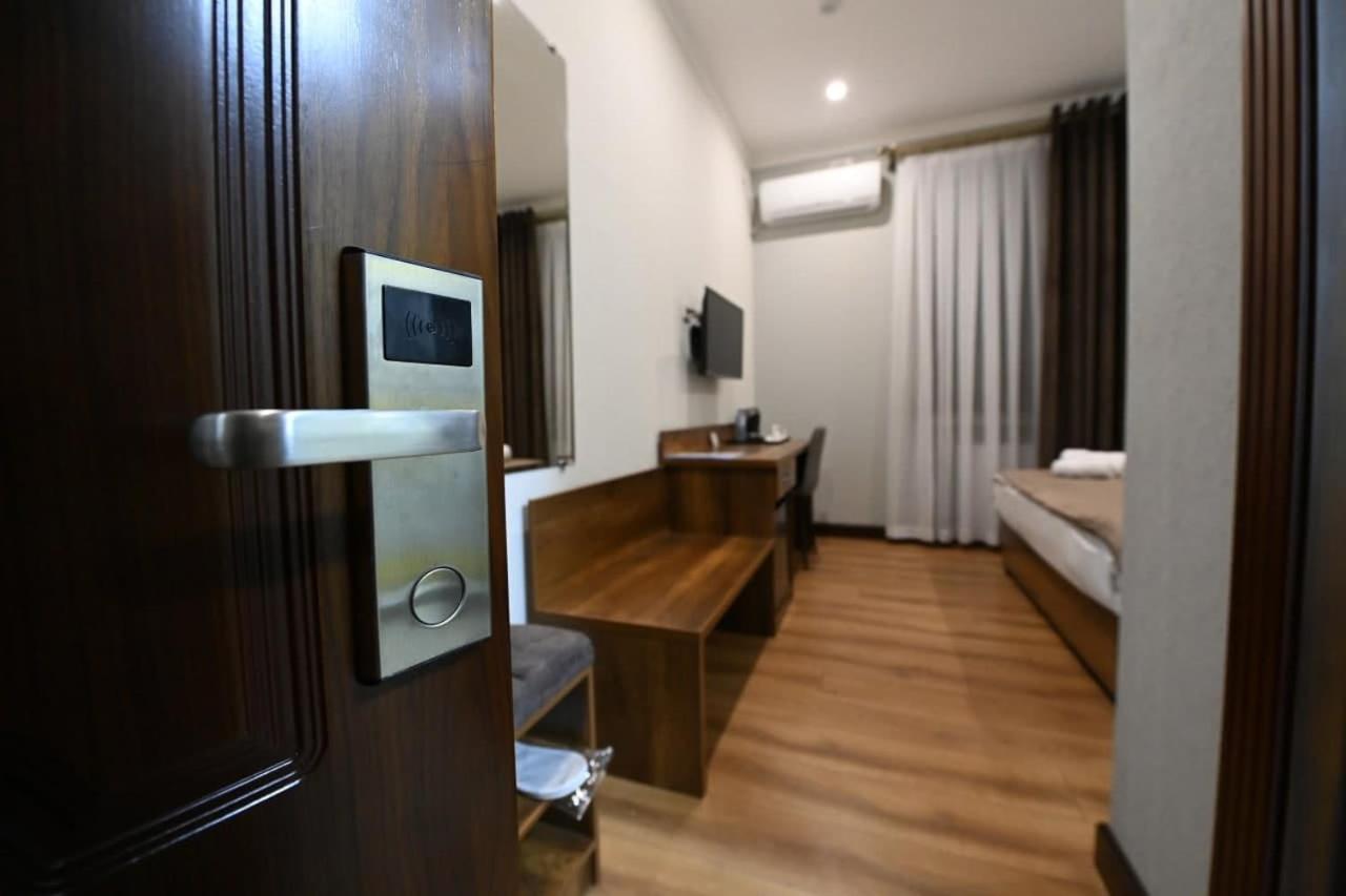 Hotel Atlas Elite Tashkent Esterno foto